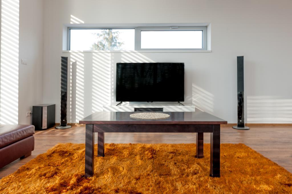 Villa Ladoven Luxusny Apartman 124M2 Мартин Екстериор снимка